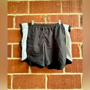 C9 by Champion Size Large Black/White Athletic Shorts